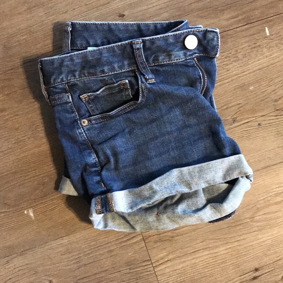 Express stretch+ low relaxed low rise Jean shorts - Picture 4 of 4